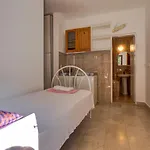Viola Apartments