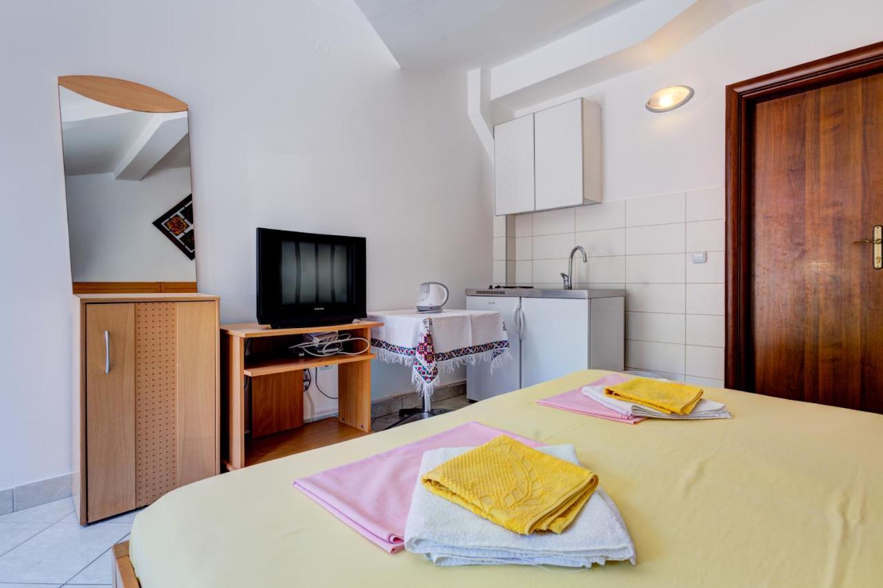 Viola Apartment Budva
