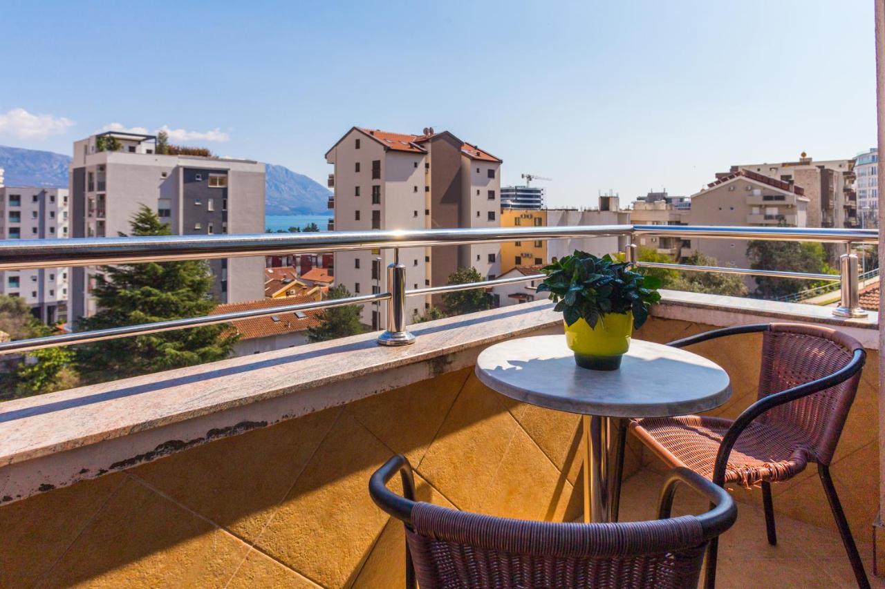 Viola Apartment *